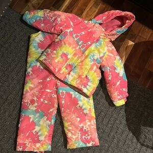 Tie dye snow suit ! Size 3T